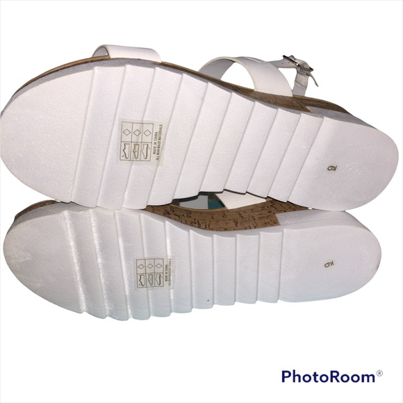 NIB Anna White Strappy Platform Wedge Cork Sandals - Picture 7 of 8